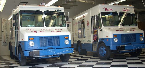 Mister softee ice cream best sale truck toy