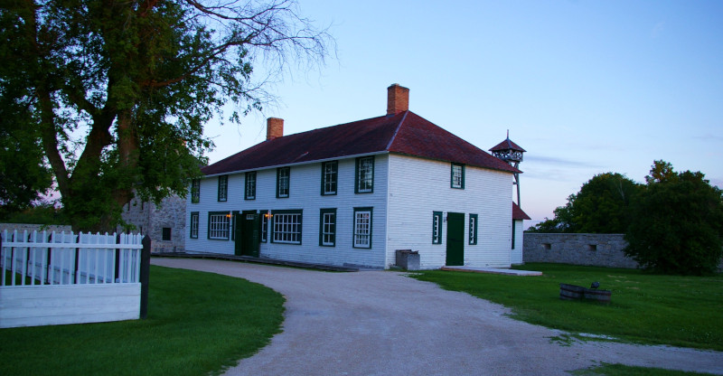 Rural Municipality of St. Andrews Manitoba. Photo of lower Fort Garry with a building and watch tower behind it.