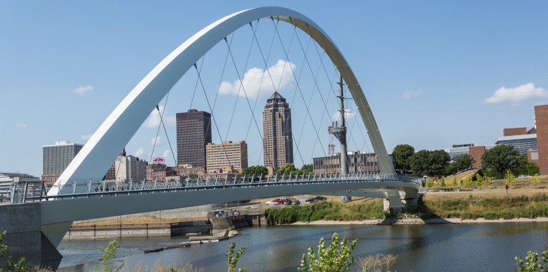 Des Moines, Iowa, IA, river and bridge.
