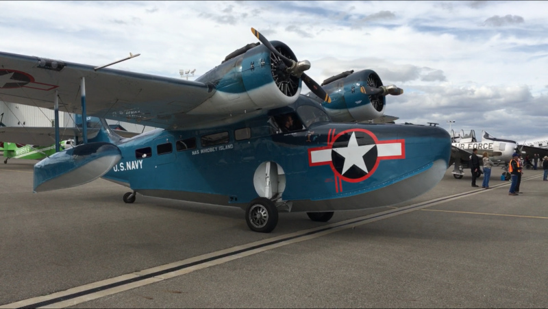 Deer Park Municipal Airport, Navy Plane