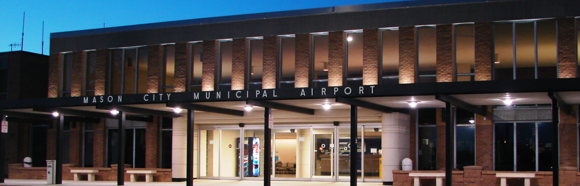 Mason City Municipal Airport Airport lat long