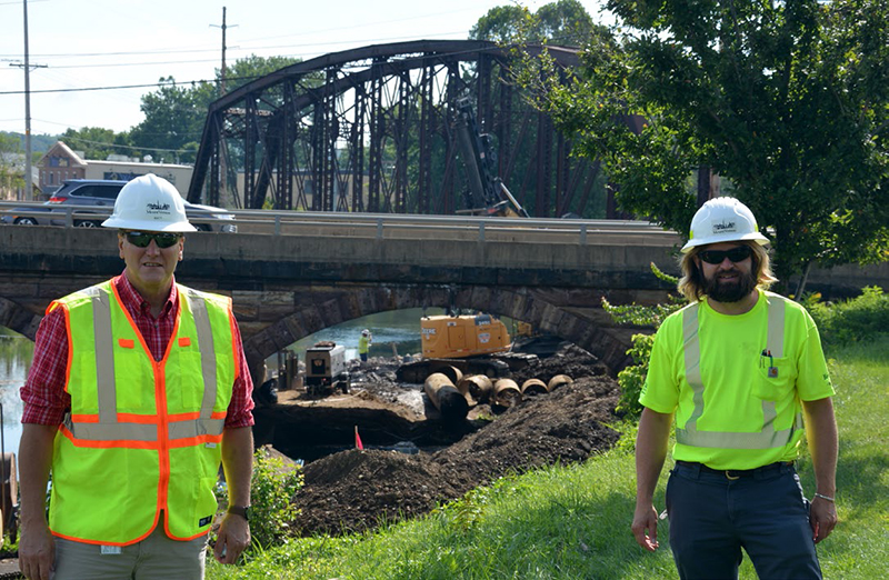 Mount Vernon construction workers