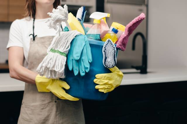 https://businessviewmagazine.com/wp-content/uploads/2021/09/american-cleaning-institute-holding-bucket-of-cleaning-supplies.jpg