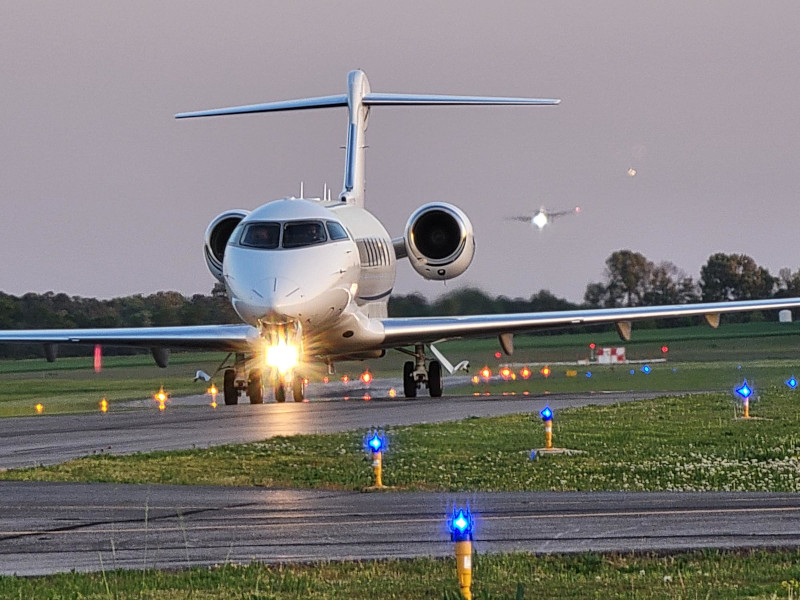 Pryor Field Regional Airport - Limestone County, Alabama